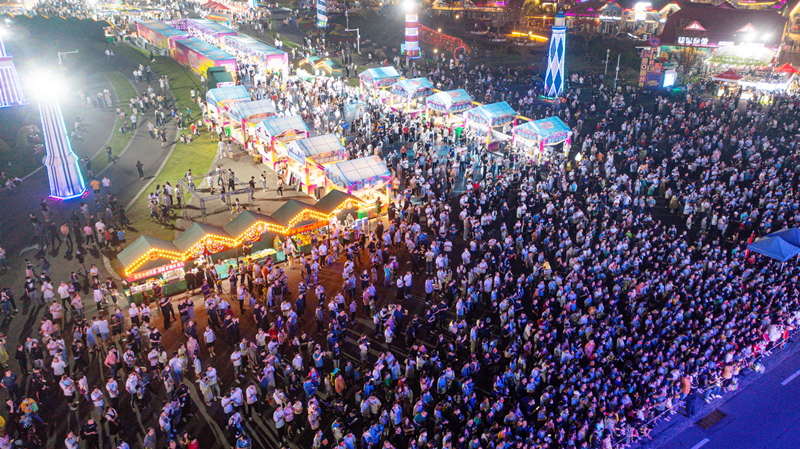 啤酒城、北茶商街“雙節(jié)”活動活躍節(jié)日經(jīng)濟(圖3)