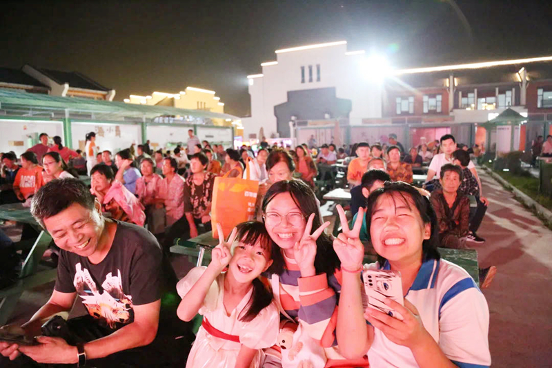 啤酒城、北茶商街“雙節(jié)”活動活躍節(jié)日經(jīng)濟(圖6)