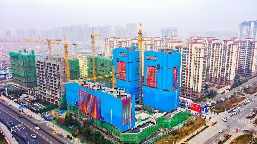 藍(lán)岸郡景產(chǎn)權(quán)型人才住房項目封頂(圖2) 藍(lán)岸郡景產(chǎn)權(quán)型人才住房項目封頂(圖2)