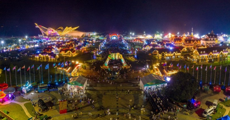 啤酒節(jié)開(kāi)幕一周接待游客203.6萬(wàn)人次，消費(fèi)啤酒859噸