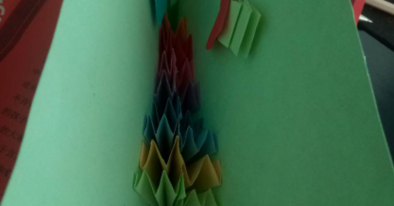 小小賀卡，架起愛(ài)與心的橋梁